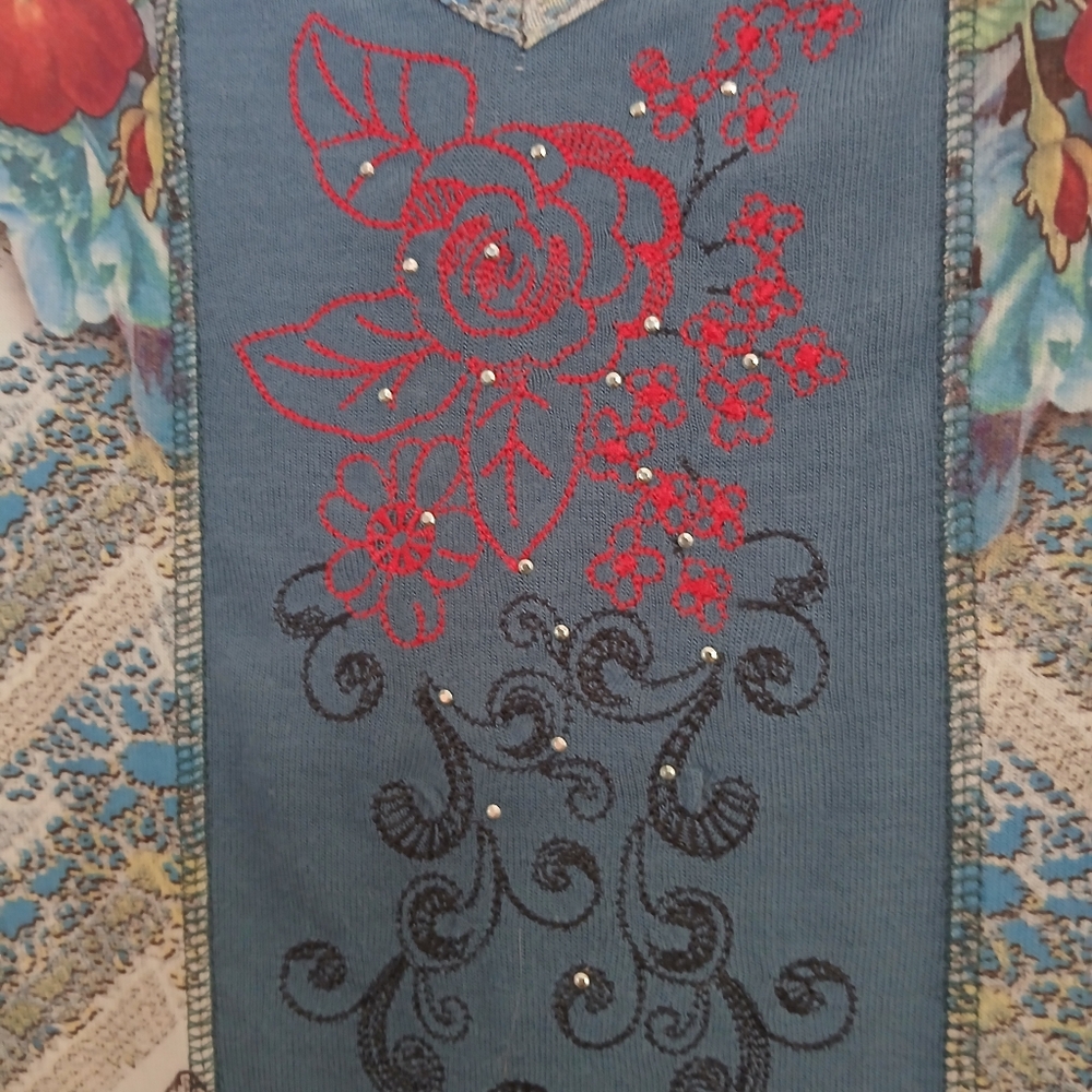 ONE WORLD TOP - Picture 5 of 8